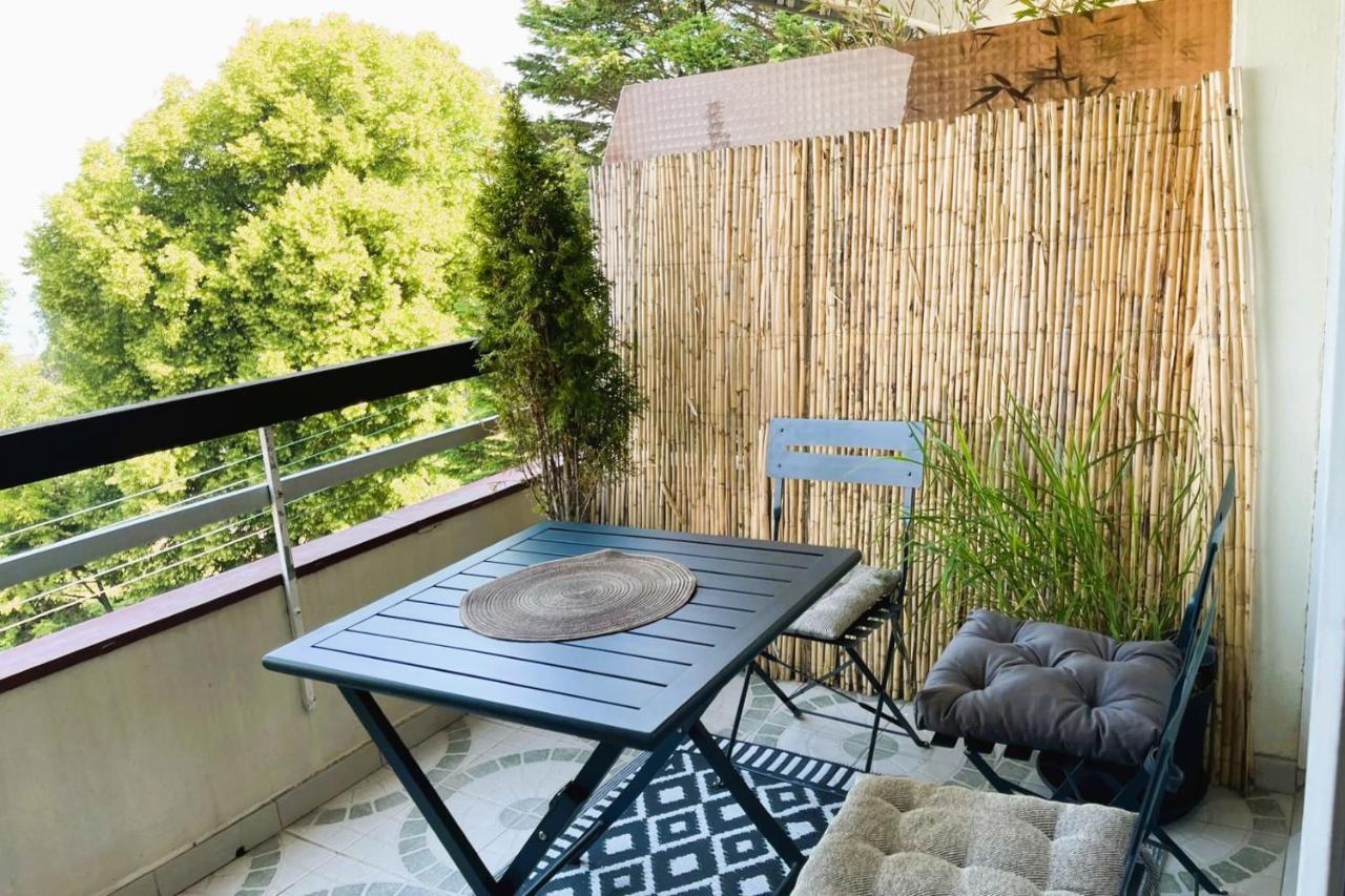 Aux Flots Bleus Avec Balcon Et Vue Sur Mer Trouville-sur-Mer Exterior photo